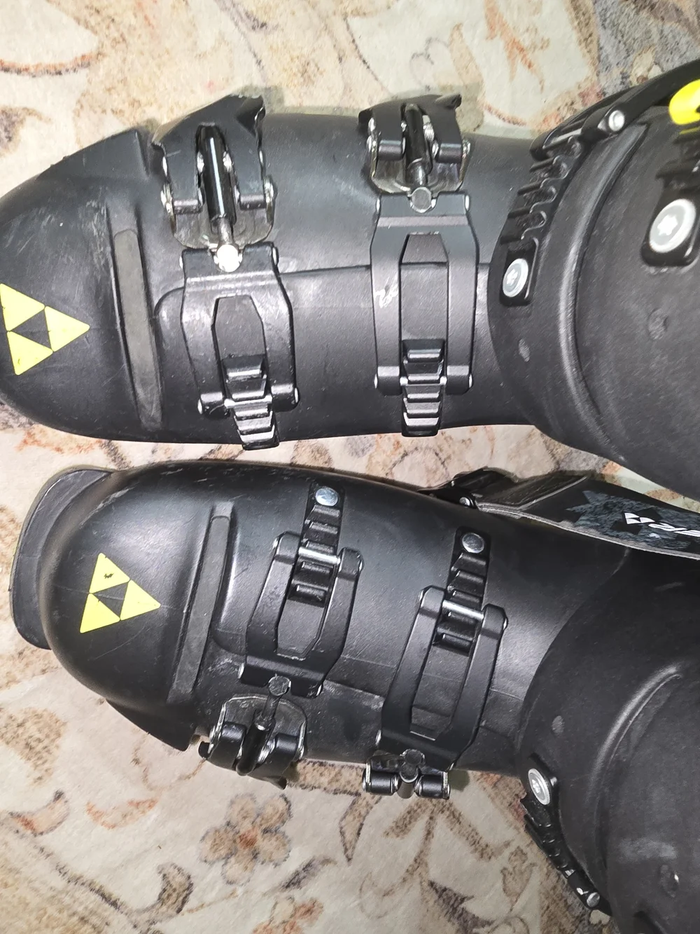 Fischer RC4 130 Vacuum Full Fit Men’s Ski Boots
